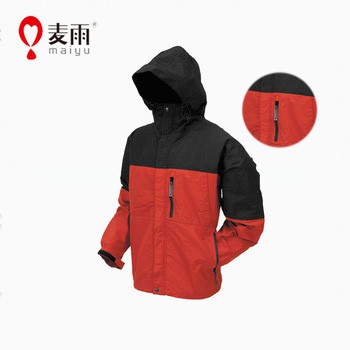 Custom logo windproof and waterproof polyester plain rain jacket OEM service